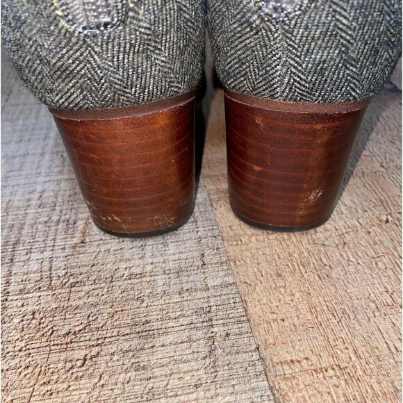 Tom’s Olive Leila Herringbone Ankle Booties - Picture 9 of 11